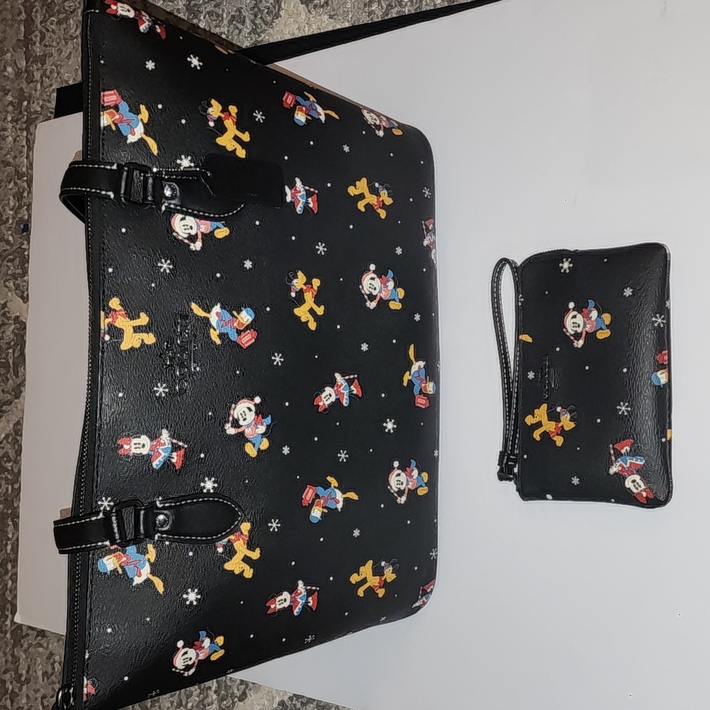 Coach Disney X Gallery Tote Bag  and Wallet Set with Holiday Disney Characters